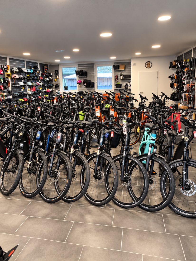 Große Auswahl an E-Bikes – auch zum Leasen